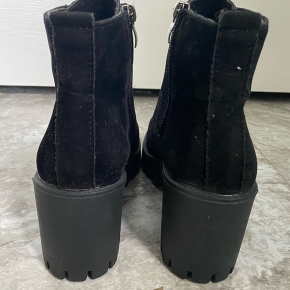 Size 9, like new (worn for 3hrs!!) SHEIN shade & rubber boots!! Got for a date!! - Picture 4 of 5